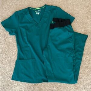 Healing Hands Green Scrub Set